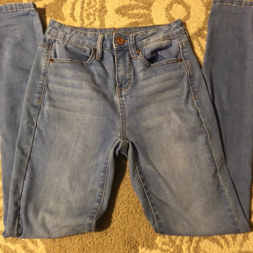 High waisted jeans